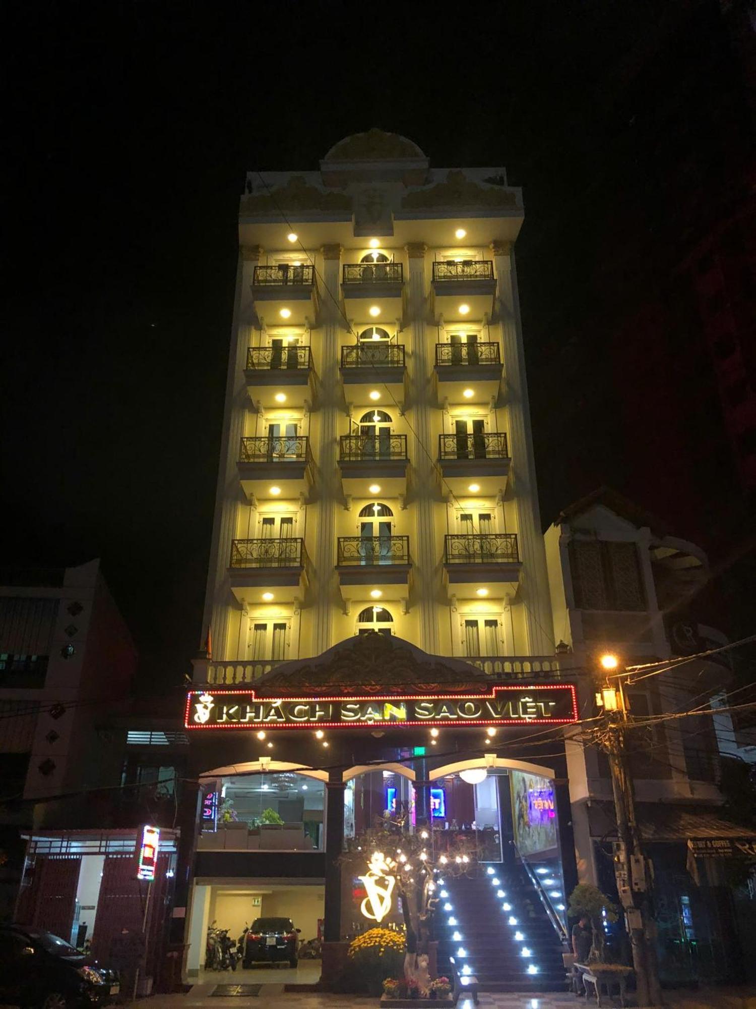 Khach San Sao Viet Hotel Куи Нхон Екстериор снимка